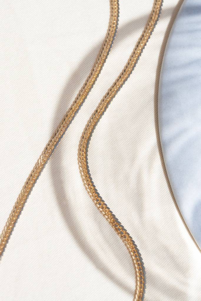 JUKSEREI FLOS NECKLACE Tägliche Deals