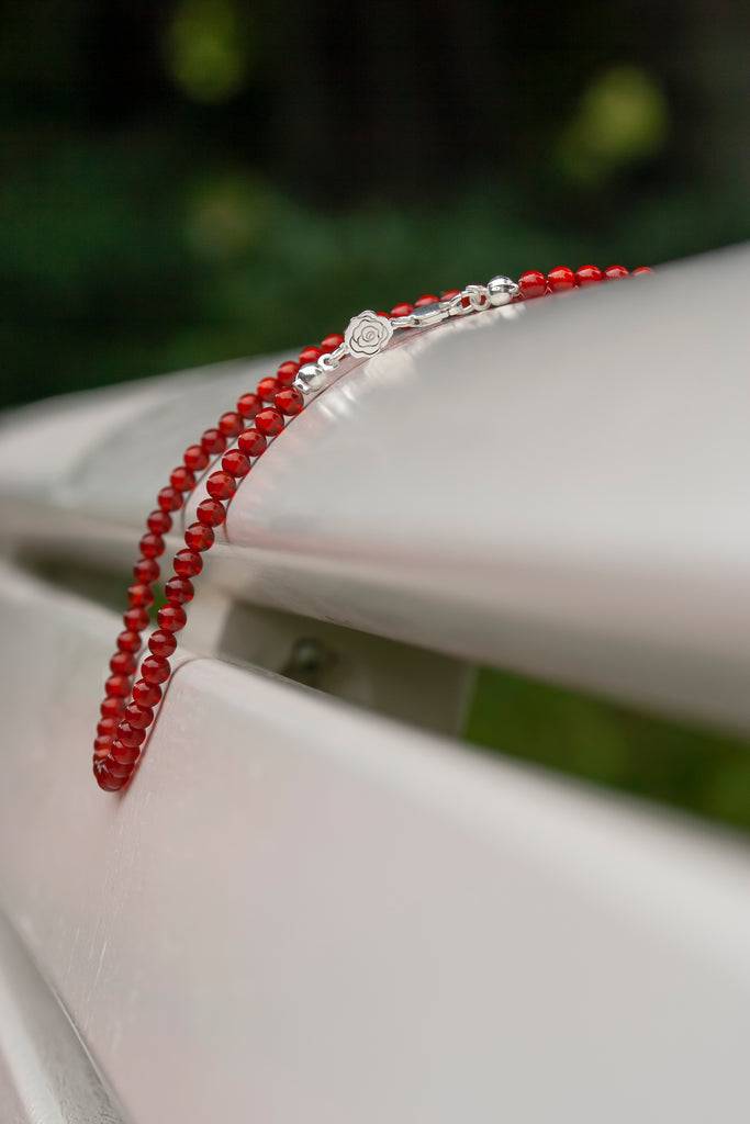 JUKSEREI ROSE CARNELIAN NECKLACE Zeitbegrenzte Promotion