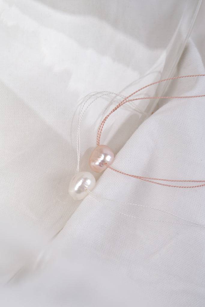 JUKSEREI GOOD LUCK BRACELET PEARL Im Verkauf