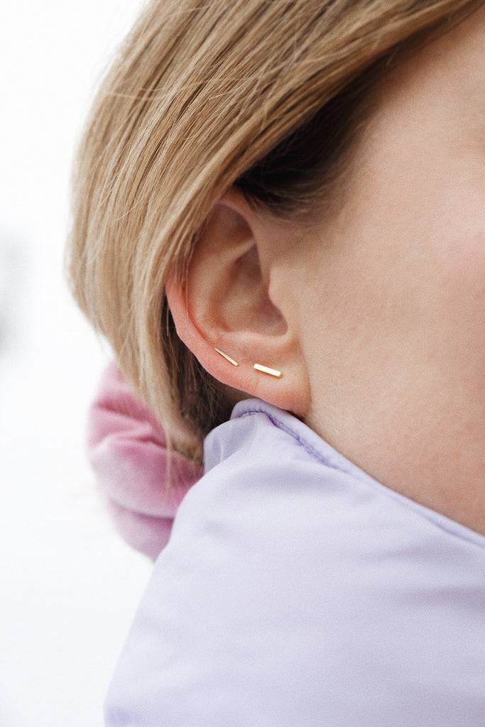 JUKSEREI LINIE EAR STUDS Auslauf