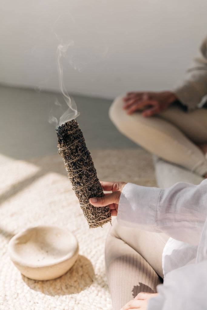 JUKSEREI KRUUT · SLOW MOTION SMUDGE STICK Limitierter Zeitrabatt