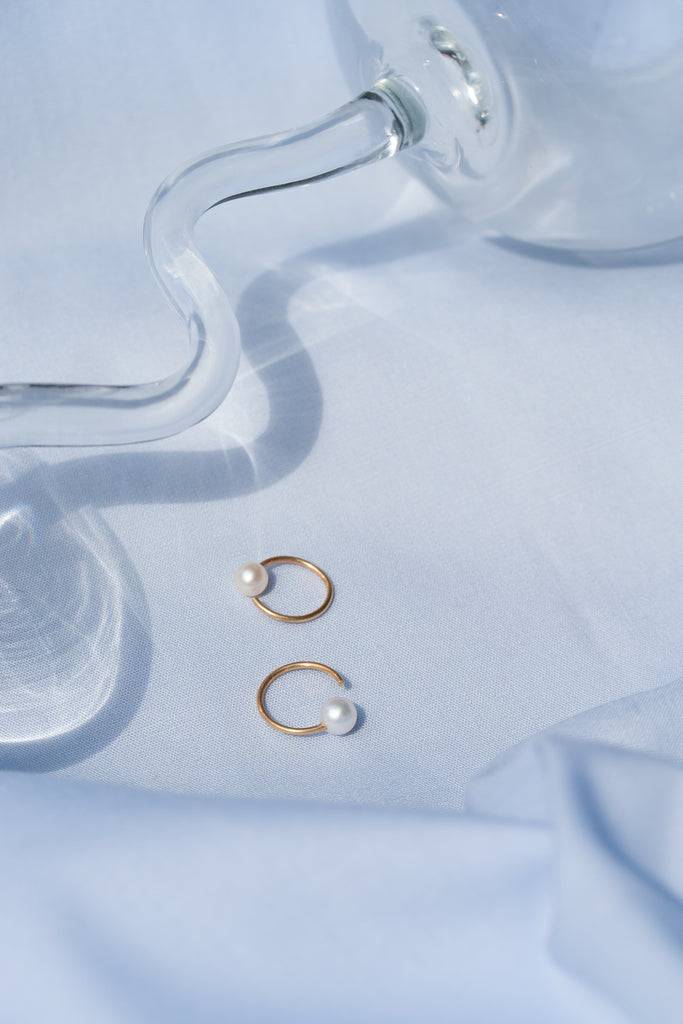 JUKSEREI VOYAGE TWIST EARRINGS MINI Tiefpreis