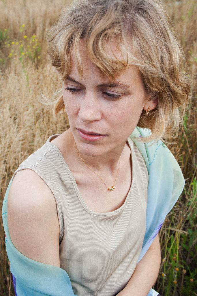 JUKSEREI BOULES NECKLACE Kostenlose Rückgabe
