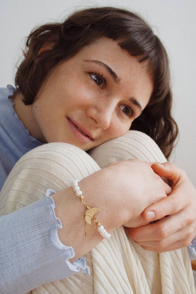 JUKSEREI CROISSANT PEARL BRACELET Nur noch ein Tag übrig