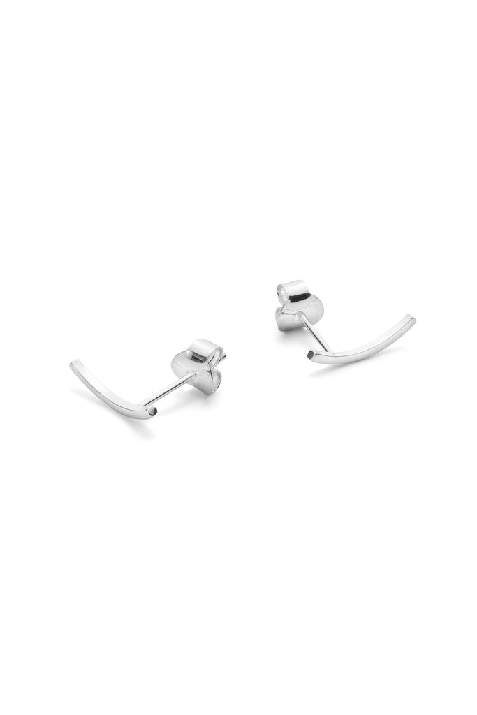 JUKSEREI CURVED EAR STUDS Auslauf