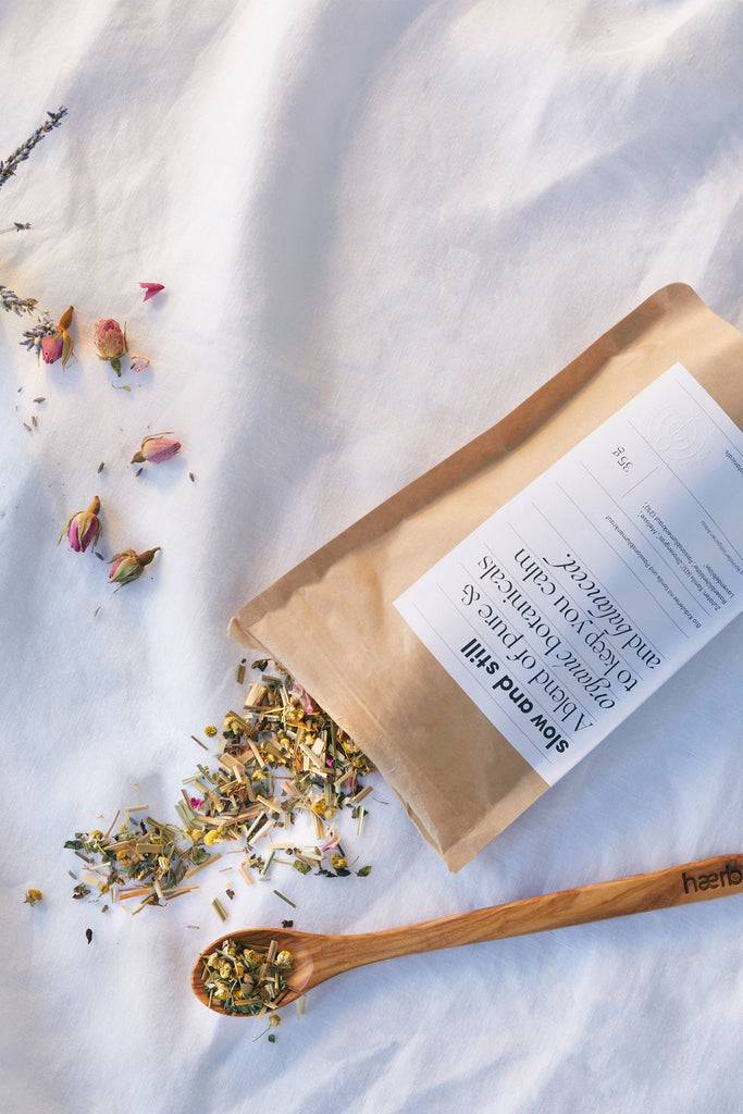 JUKSEREI HÆRB · ORGANIC TEA SLOW & STILL Begrenztes Angebot