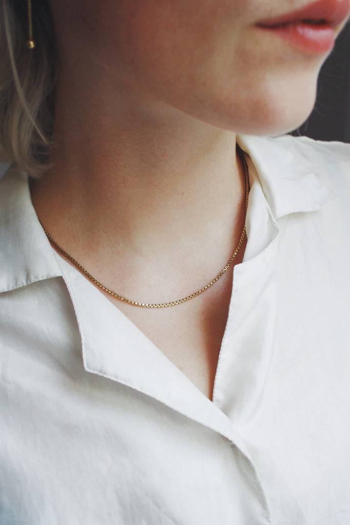 JUKSEREI BOX NECKLACE Valentinstagsangebot