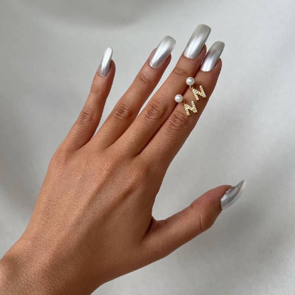Kardelen PEARL INITIALEN OHRRING - 925 SILBER Bestseller