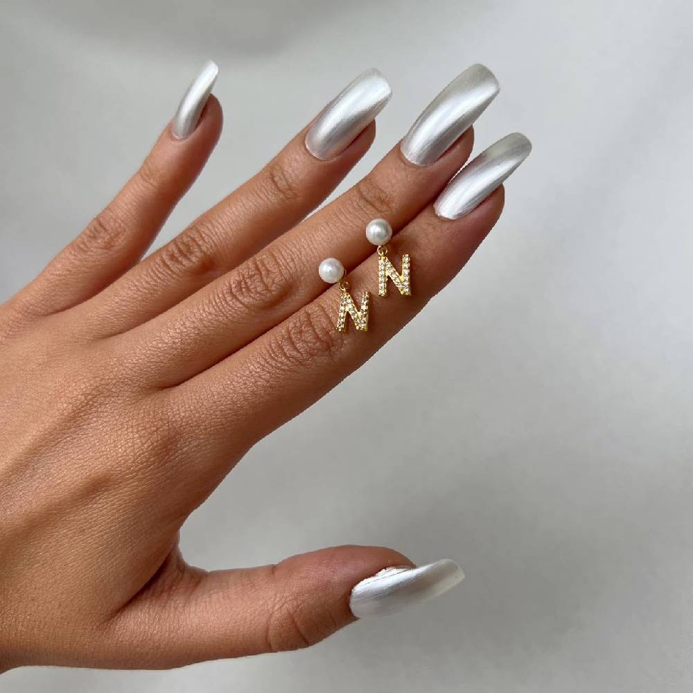 Kardelen PEARL INITIALEN OHRRING - 925 SILBER Bestseller