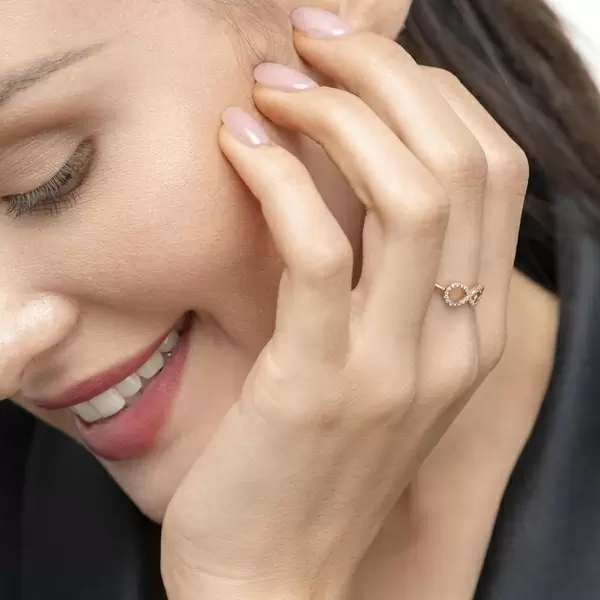 Leaf Jewelry Infinityring mit Diamanten, 18 K Rosegold Meist gekauft