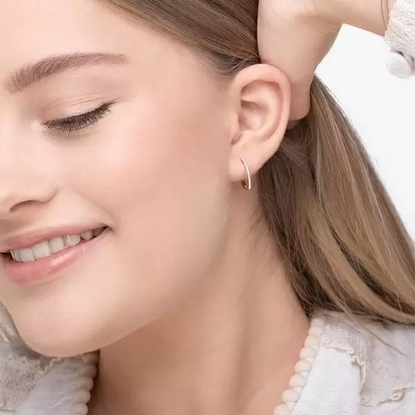 Leaf Jewelry Creole Circle S mit Diamanten, 15mm, 18 K Rosegold Top Angebot