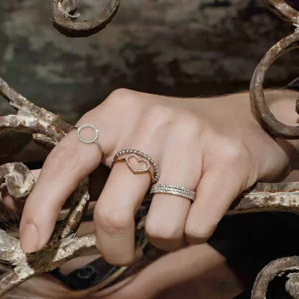 Leaf Jewelry Ring Herz mit Diamanten, 18 K Rosegold Neuheiten