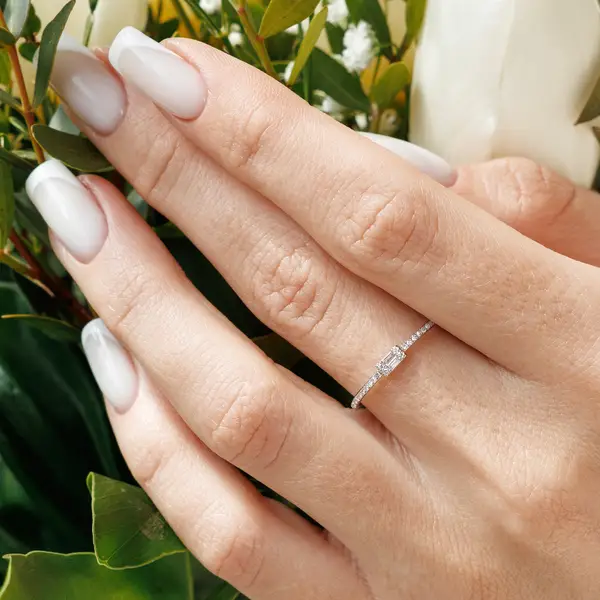 Leaf Jewelry Ring mit Diamanten, Tiny Baguette, 14K Rosegold Exklusivangebot