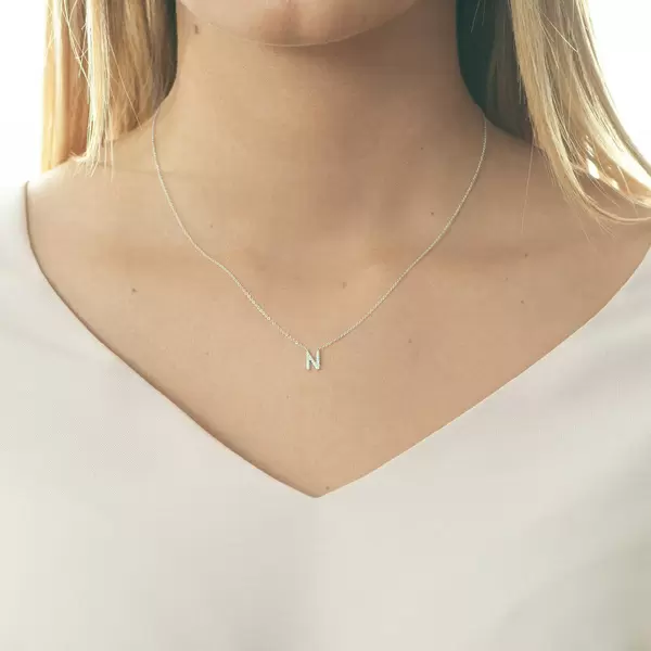 Leaf Jewelry Halskette Letter "N", 14 K Weißgold mit Diamanten Neueste Mode