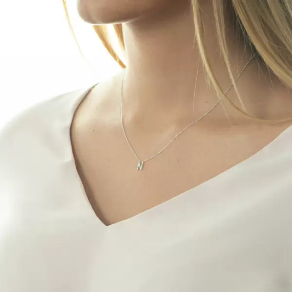 Leaf Jewelry Halskette Letter "N", 14 K Weißgold mit Diamanten Neueste Mode