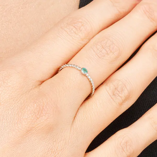 Leaf Jewelry Ring Twist Smaragd, 14K Gelbgold Kostenloser Versand