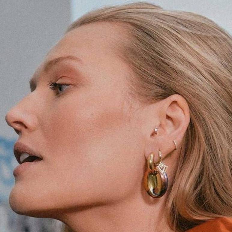 Mosuo Jewellery Dreieck Charm Creolen Räumungsverkauf