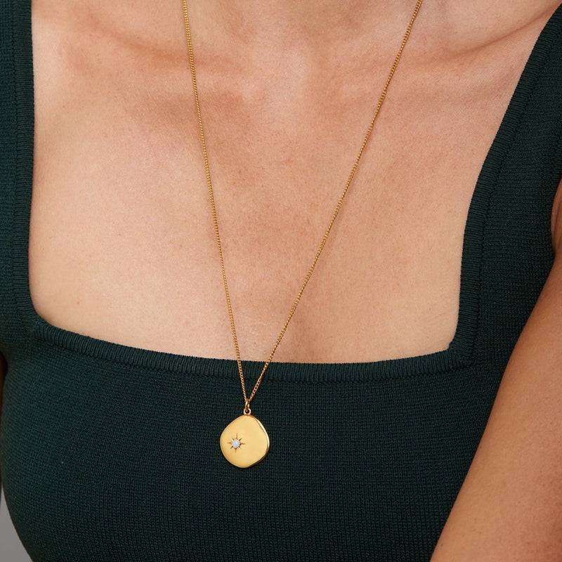 Mosuo Jewellery Geburtsstein Halskette Oktober - Vermeil & Opal 50% Rabatt mit kostenlosem Versand