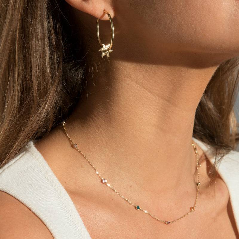 Mosuo Jewellery Regenbogen Halskette mit Steinen Große Rabatte