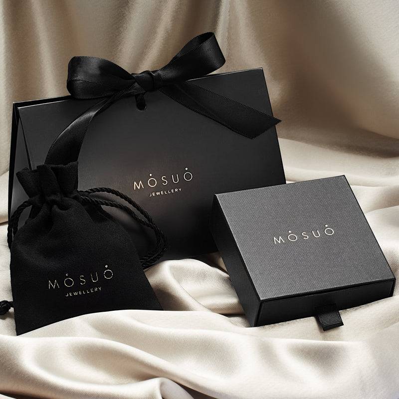 Mosuo Jewellery Diamant Buchstaben Halskette “E” - Vermeil Wochenangebot