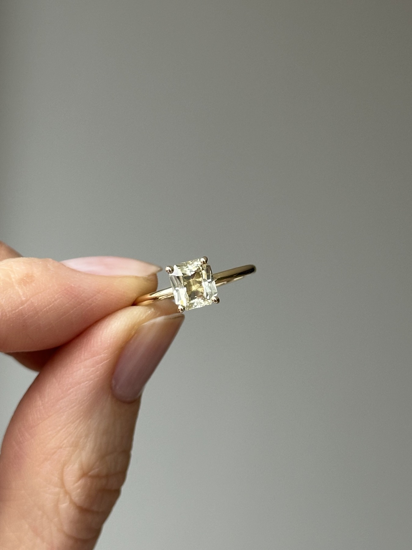 Nina Kastens Yellow Sapphire Ring Lagerräumung