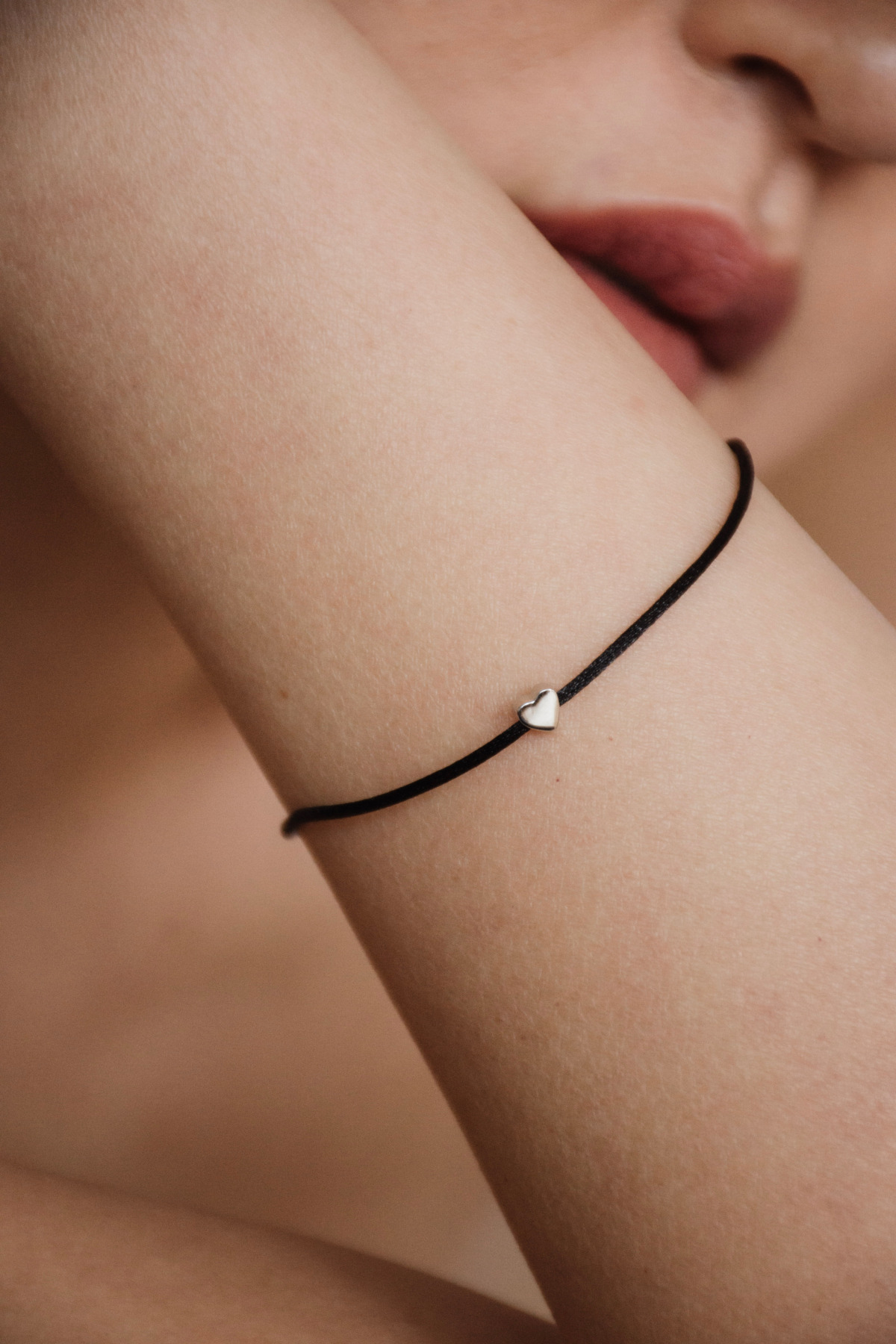 Nina Kastens Heart Bracelet Black WG Osterangebot