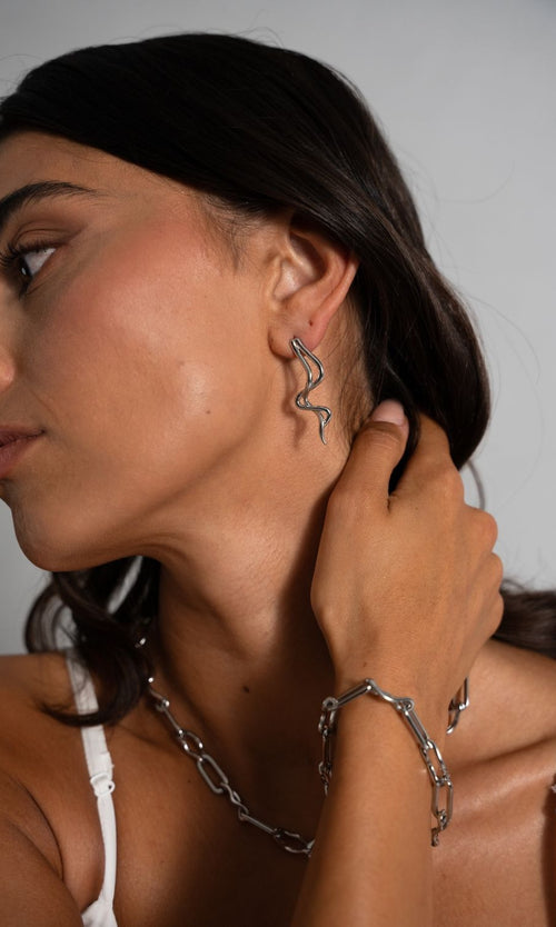 Paul Valentine Wave Rush Earrings Rabatte dieses Monats