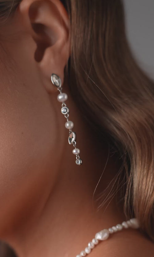Paul Valentine Adorn Earrings Top Angebot