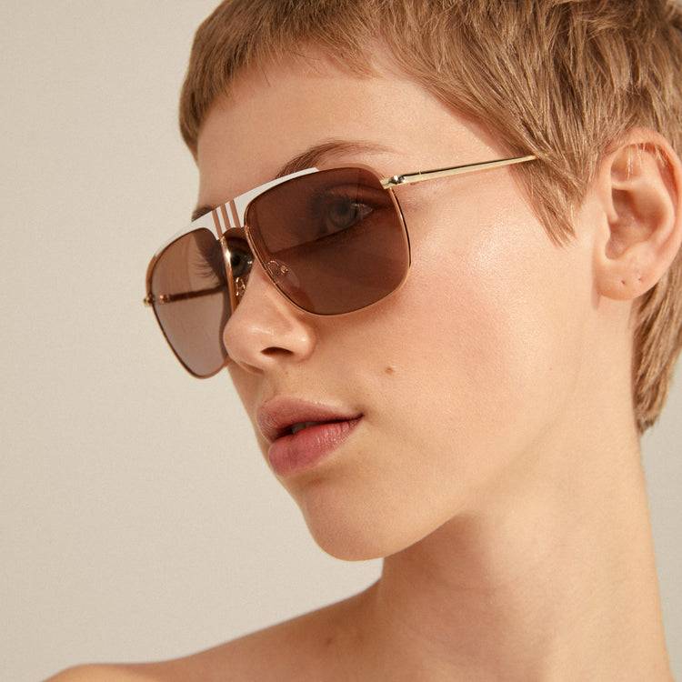 Pilgrim YANARA Sonnenbrille Braun/Gold Bis zu 65% Rabatt