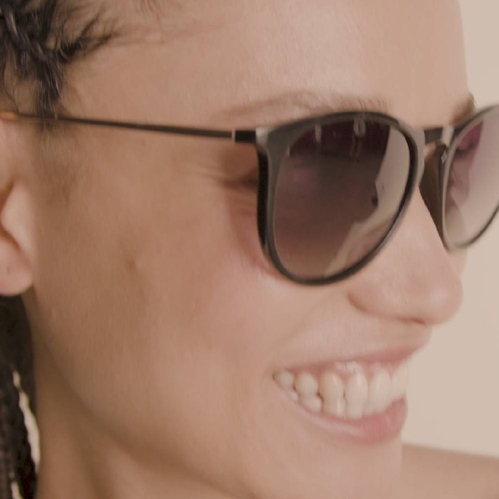 Pilgrim VANILLE Sonnenbrille Schwarz/Gold zollfrei