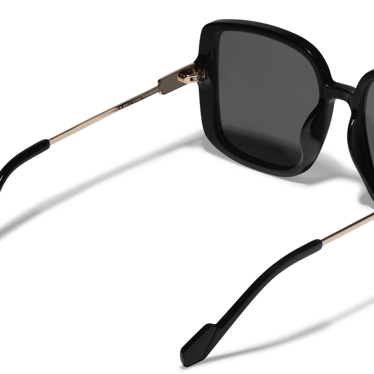 Pilgrim ALIET Sonnenbrille Schwarz/Gold 2025
