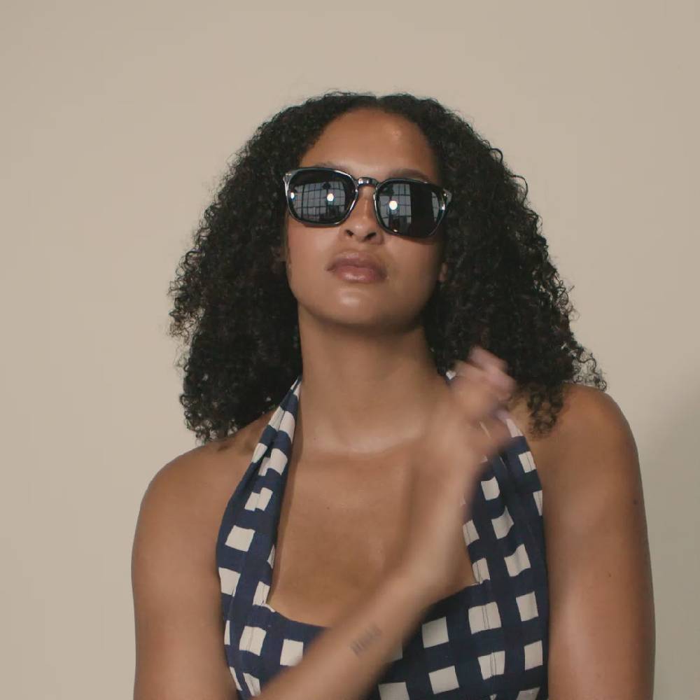 Pilgrim ELETTRA recycelte ikonische Retro-Sonnenbrille schwarz Nur noch ein Tag übrig