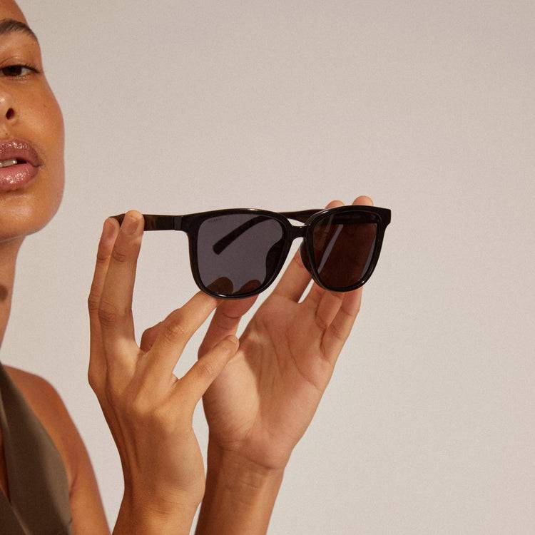 Pilgrim JAMILA recycelte Sonnenbrille schwarz Clearance-Verkauf