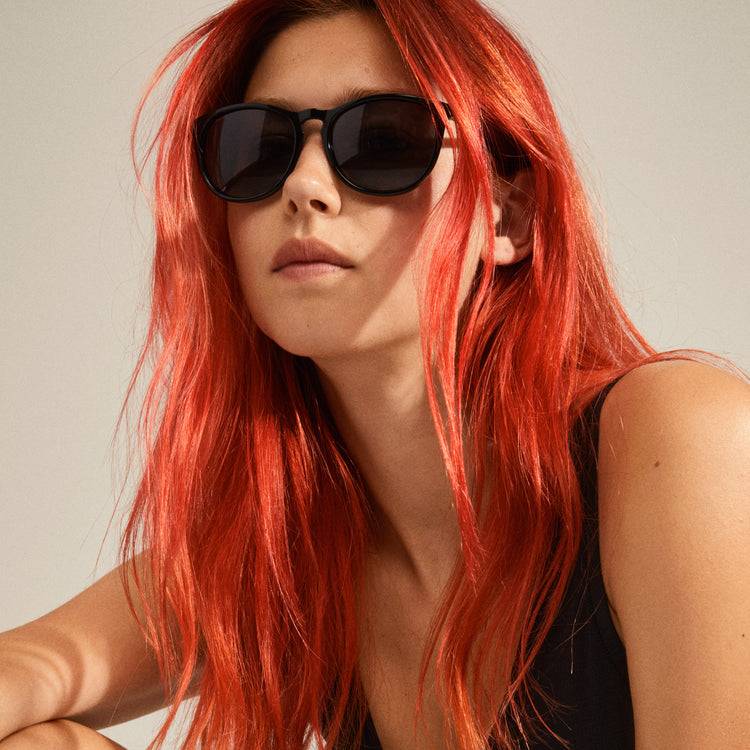 Pilgrim CAMILLA recycelte klassische Sonnenbrille schwarz Begrenzt auf 3 Tage