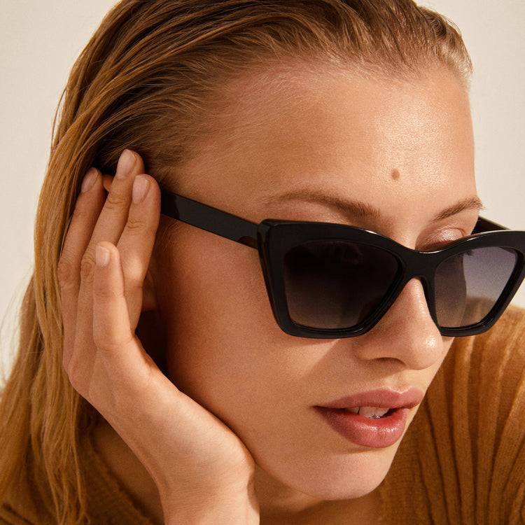 Pilgrim DAKOTA eckige Cat-Eye-Sonnenbrille schwarz Saisonschlussverkauf