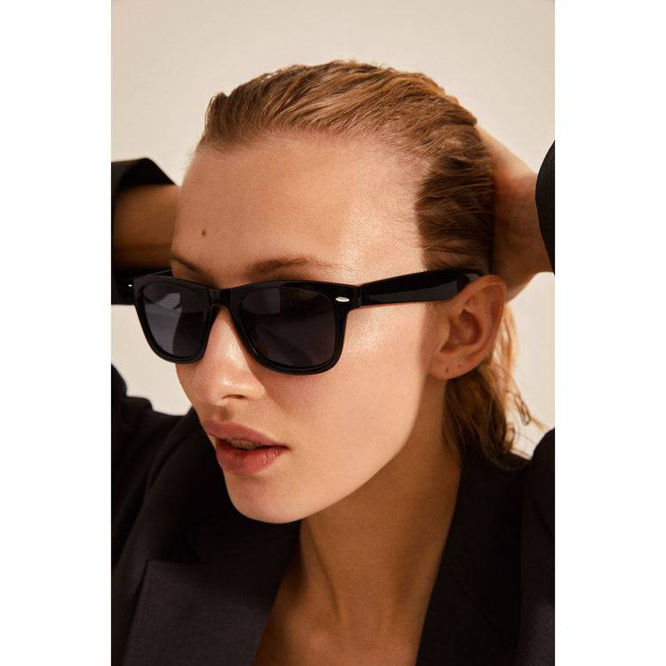 Pilgrim REESE Sonnenbrille im Retro-Stil schwarz Muttertagsangebot