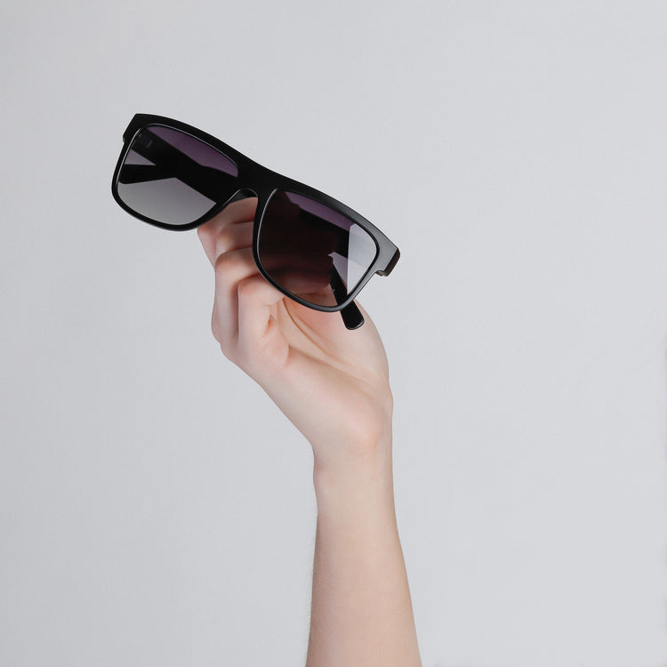 Pilgrim Sonnenbrille : Kara : Schwarz Blitzverkäufe