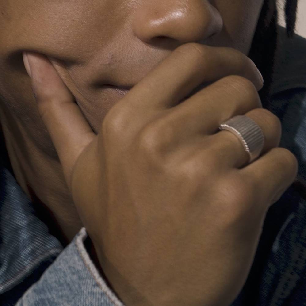 Pilgrim JEMMA Ring mit viereckigem Siegel, versilbert Rabatte dieses Monats