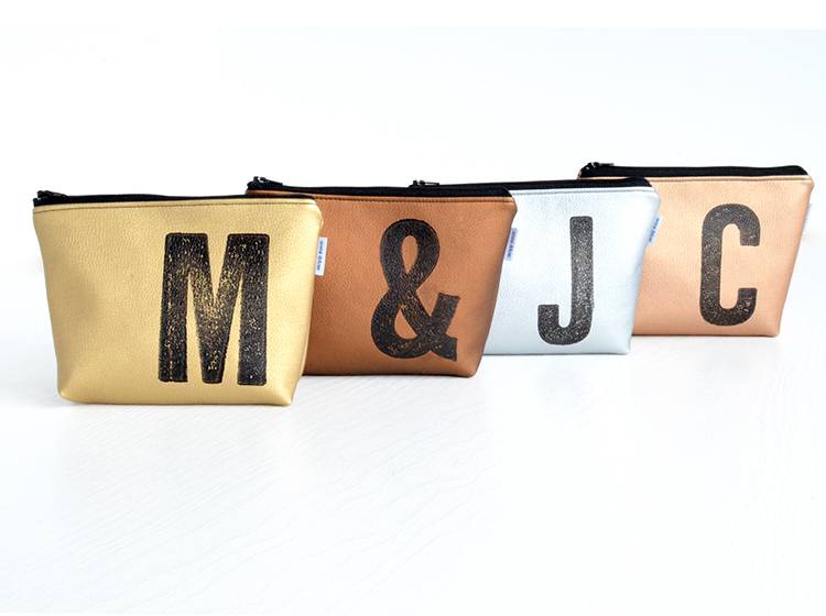 Renna Deluxe Kosmetiktasche Metallic KUPFER mit Buchstabe / vegan Versandkostenfrei