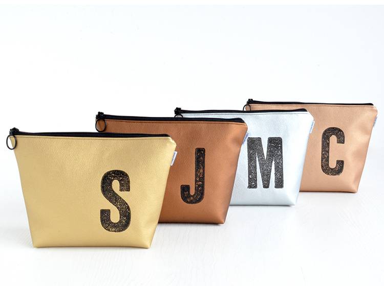 Renna Deluxe Waschtasche Metallic KUPFER mit Buchstabe, vegan Auslauf