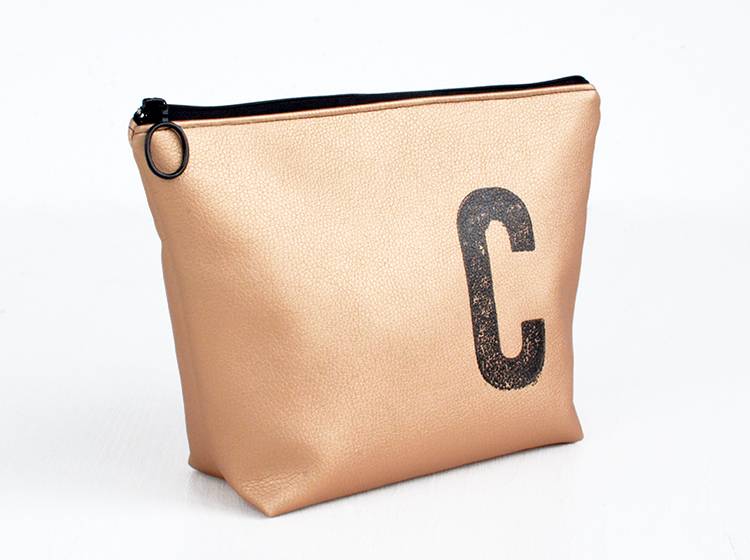 Renna Deluxe Waschtasche Metallic KUPFER mit Buchstabe, vegan Auslauf
