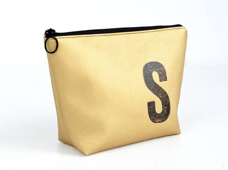 Renna Deluxe Waschtasche Metallic GOLD mit Buchstabe, vegan Verkauf