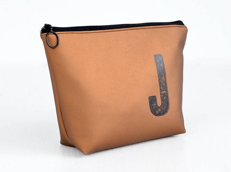 Renna Deluxe Waschtasche Metallic BRONZE mit Buchstabe personalisiert, vegan Angebote
