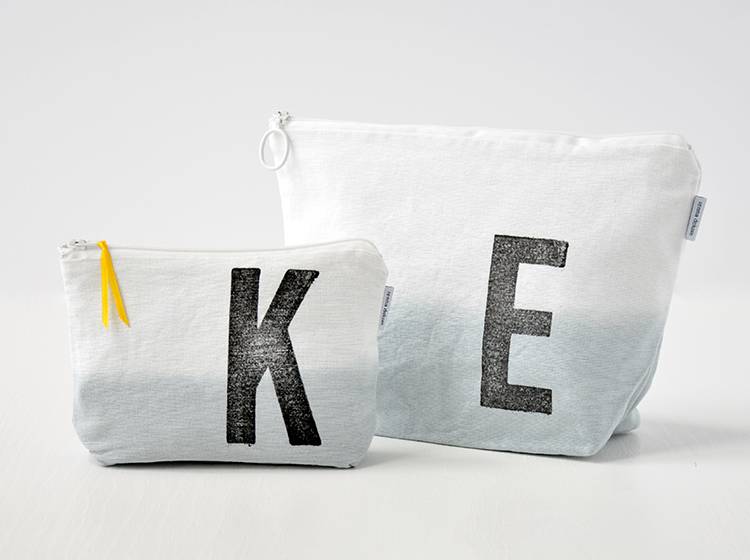 Renna Deluxe Schminktasche GRAU mit Monogramm personalisiert Flash Sale