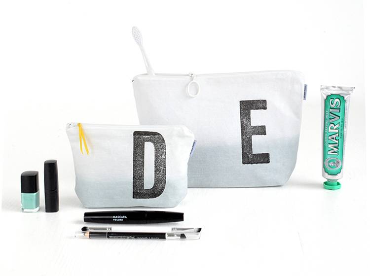 Renna Deluxe Schminktasche GRAU mit Monogramm personalisiert Flash Sale