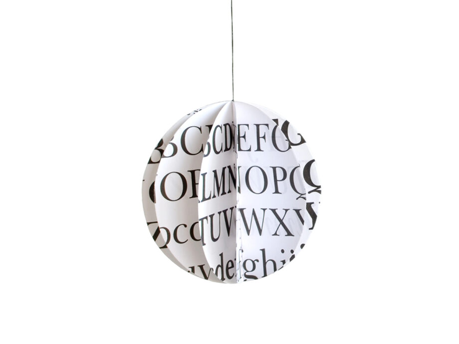 Renna Deluxe Frohe Weihnachtskarte mit Weihnachtskugel Exklusivangebot