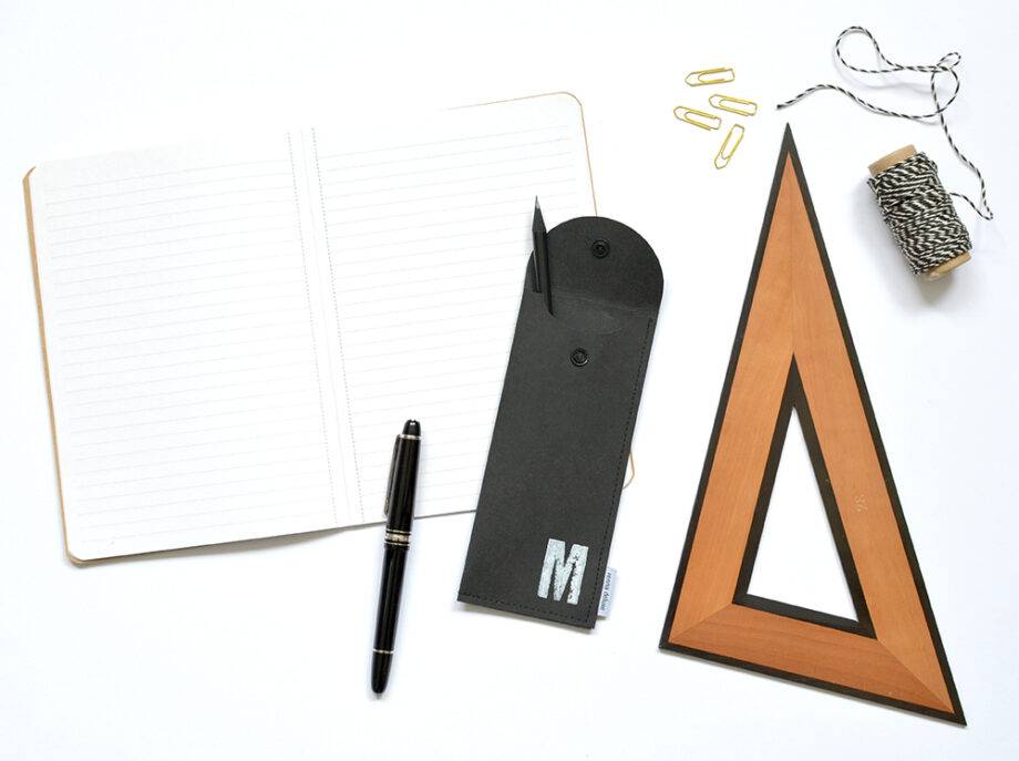 Renna Deluxe Braunes Stifteetui mit Monogramm vegan Vatertagsangebot