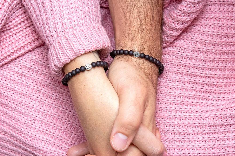 Sadingo Partnerarmband Set aus schwarzen Acrylperlen Bis zu 65% Rabatt