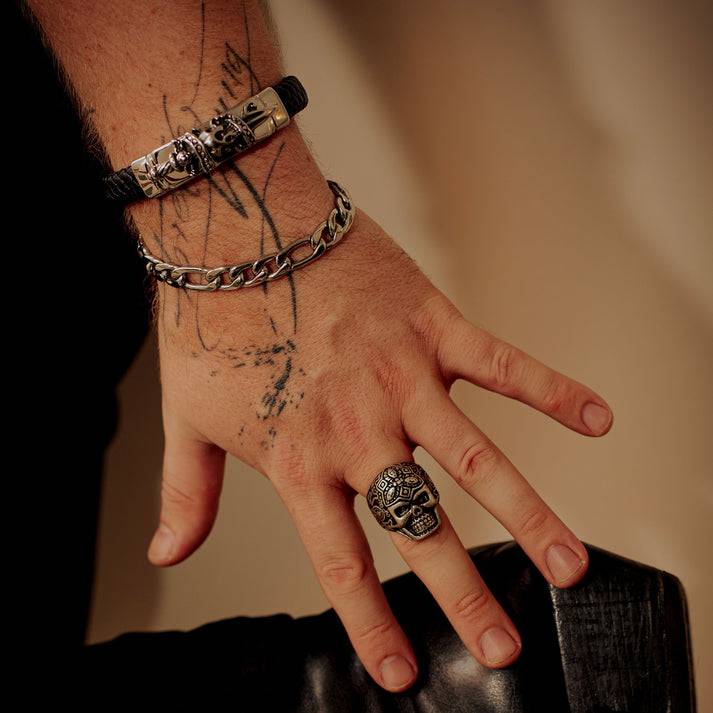 Save Brave Armband Jack mit Totenkopf aus geflochtenem Leder & Edelstahl 50% Rabatt mit kostenlosem Versand