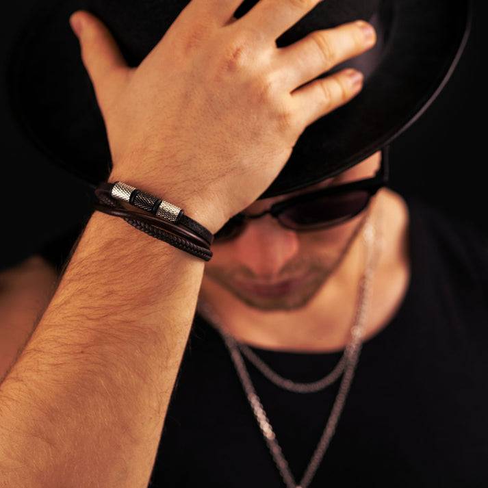 Save Brave Dreifaches Lederarmband Flynn mit Edelstahl Top Angebot
